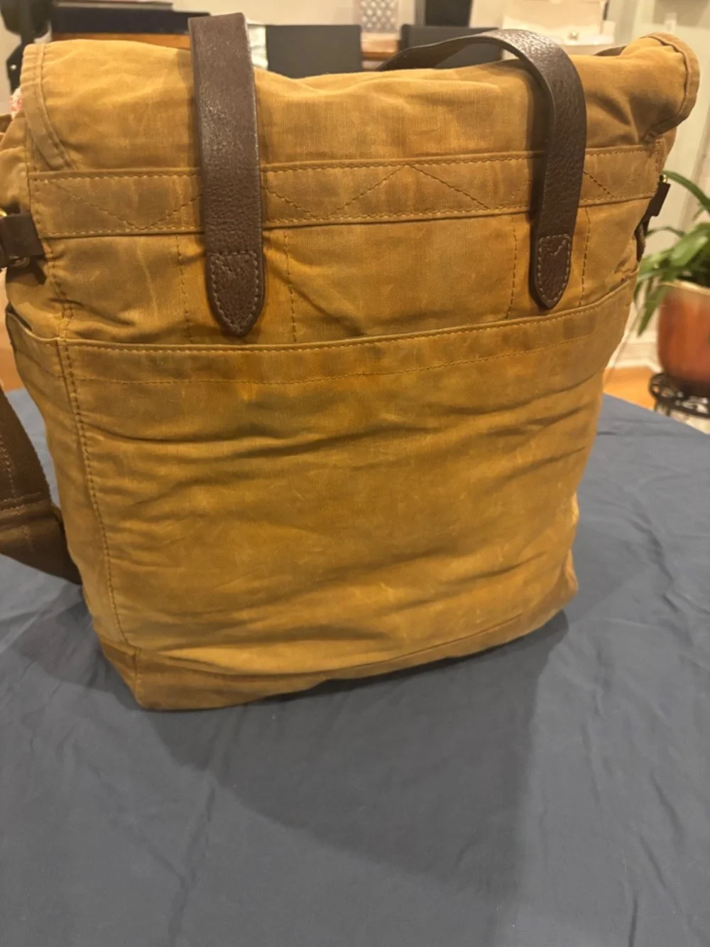 J. Crew J Crew Abingdon Messenger Bag Field Bag. British Tan Khaki color way.
